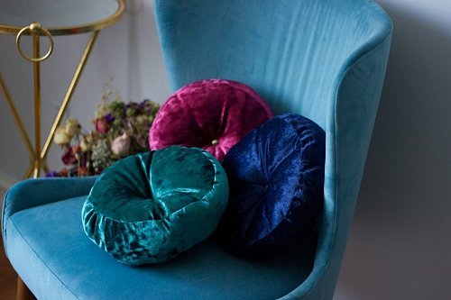 Текстиль в интерьере: как применить в декоре бархат